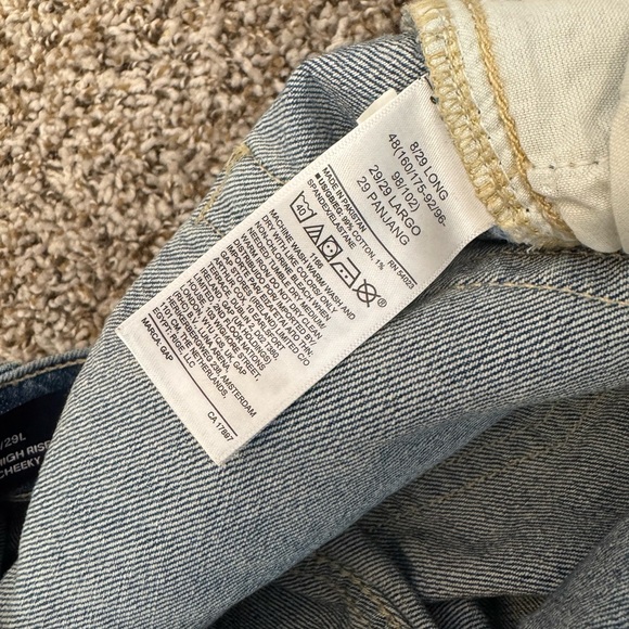 GAP women’s Blue Jeans - High Rise Cheeky Straight - 8/29 L - Picture 7 of 7